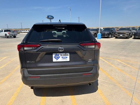 Used 2025 Toyota RAV4 LE AWD/4WD image 6