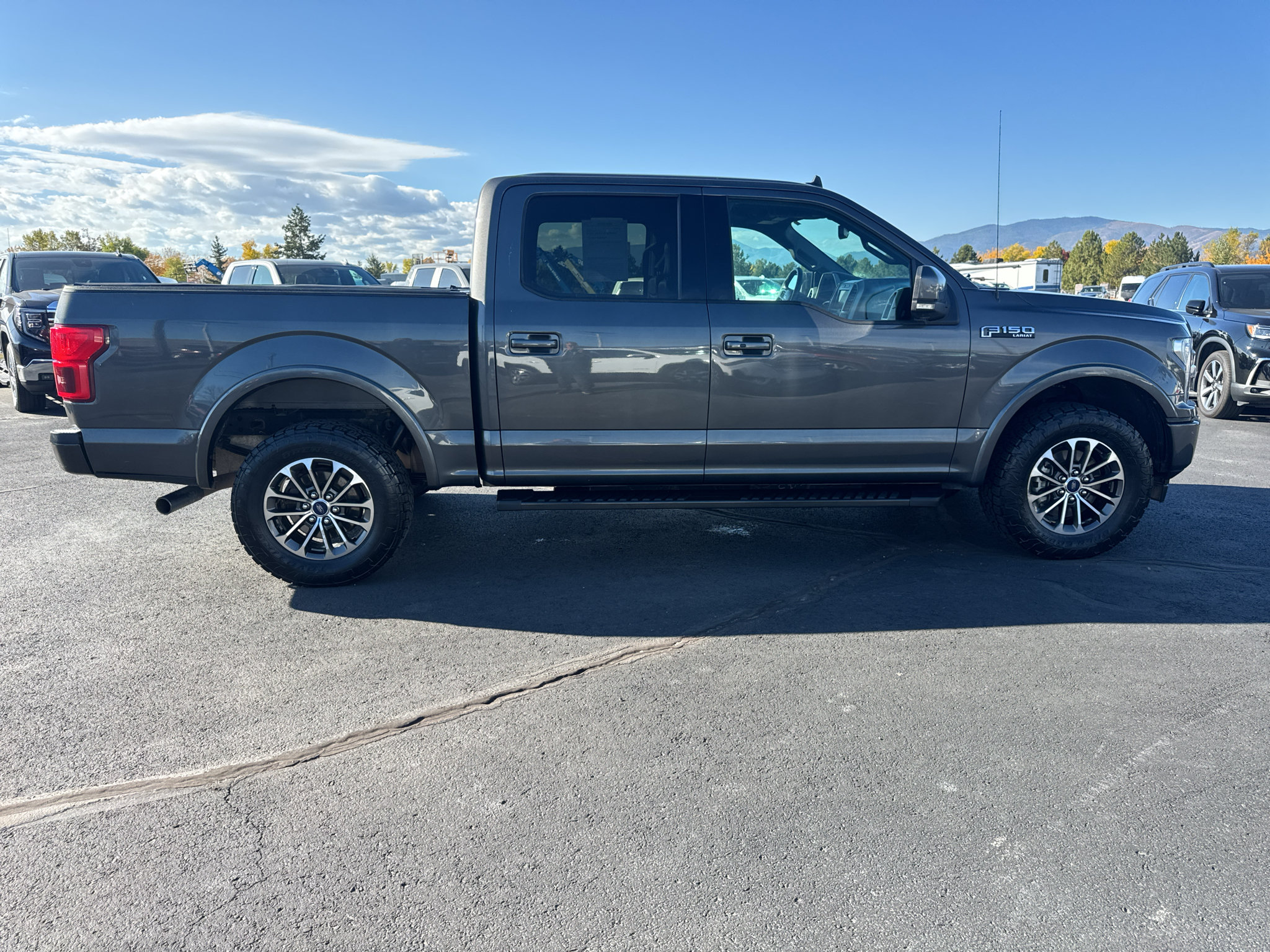 Used 2019 Ford F150 Lariat w/ Equipment Group 502A Luxury AWD/4WD image 4