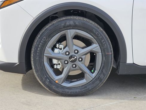 New 2026 Kia K4 LXS image 7