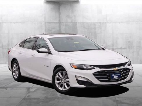 Used 2024 Chevrolet Malibu LT image 2