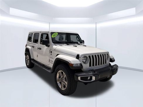 Used 2022 Jeep Wrangler Unlimited Sahara w/ Cold Weather Group AWD/4WD image 5