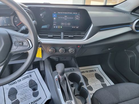 Used 2024 Chevrolet Trax LS w/ Driver Confidence Package FWD image 17