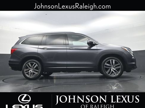 Used 2017 Honda Pilot Touring image 21