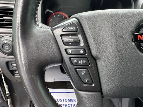 Used 2022 Nissan Titan PRO-4X w/ Pro-4x Convenience Package AWD/4WD image 19