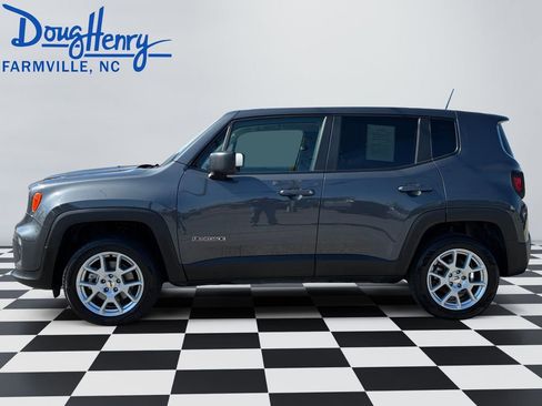 Used 2023 Jeep Renegade Latitude image 2