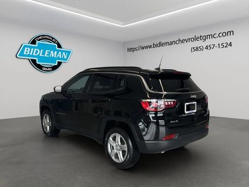 Used 2024 Jeep Compass Latitude AWD/4WD image 5