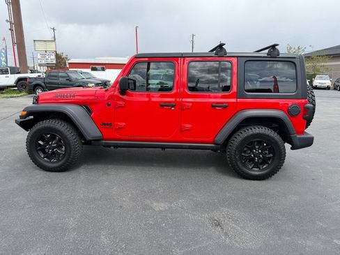 Used 2020 Jeep Wrangler Unlimited Sport AWD/4WD image 3