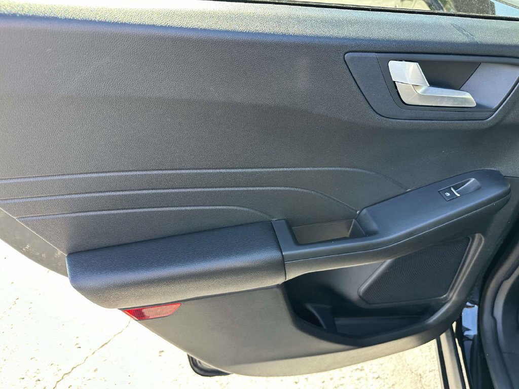 Certified 2023 Ford Escape SE FWD image 11