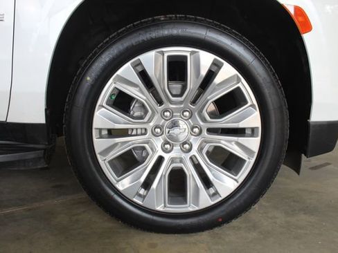 Used 2021 Chevrolet Tahoe Premier RWD image 30