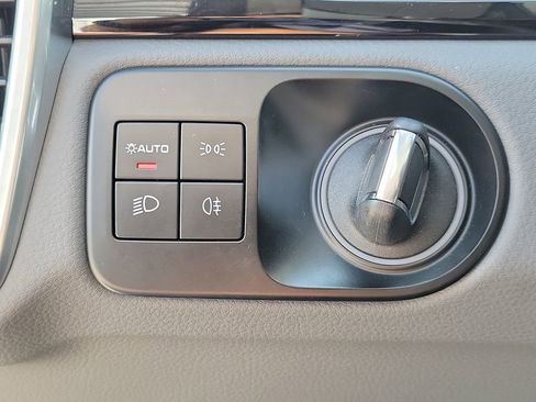 Certified 2023 Porsche Cayenne Platinum Edition AWD/4WD image 40