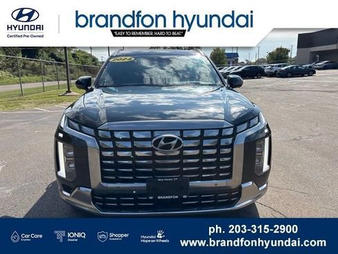 Used 2024 Hyundai Palisade Calligraphy AWD/4WD image 2