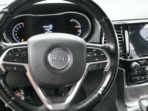 Used 2020 Jeep Grand Cherokee Limited AWD/4WD image 11