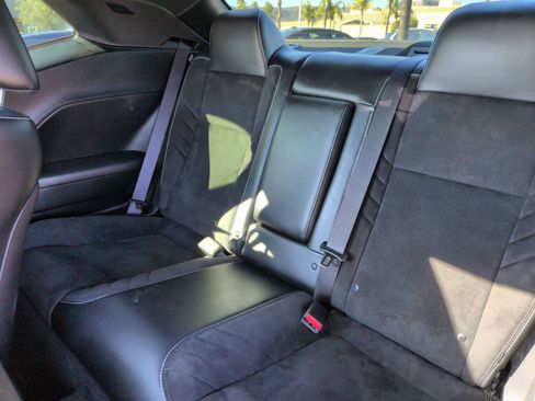 Used 2019 Dodge Challenger SRT Hellcat Redeye image 30