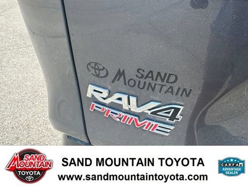 Used 2025 Toyota RAV4 SE w/ Weather & Moonroof Package AWD/4WD image 10