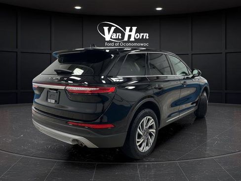 Used 2024 Lincoln Corsair AWD image 3