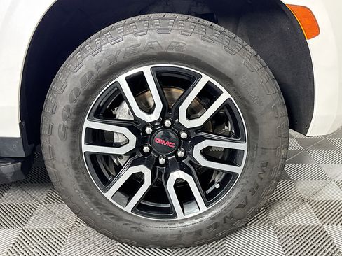 Used 2021 GMC Yukon AT4 image 31