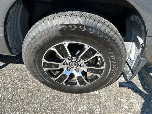 Used 2021 Nissan Titan SV w/ Accessory Utility Package RWD image 9