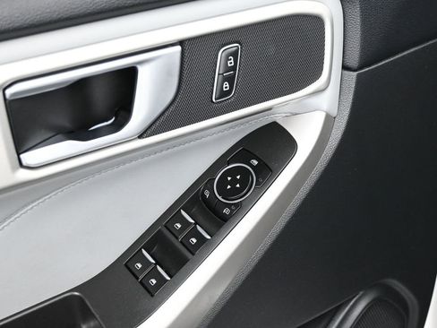 Certified 2023 Ford Explorer XLT w/ Equipment Group 202A image 10