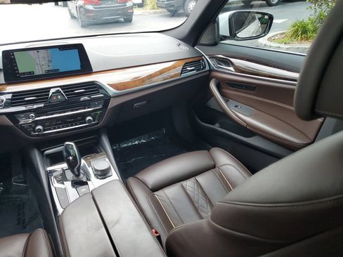 Used 2018 BMW 540i xDrive AWD/4WD image 18