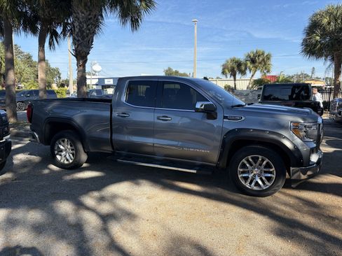 Used 2020 GMC Sierra 1500 SLE w/ SLE Value Package image 8