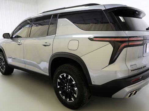 Used 2024 Chevrolet Traverse Z71 w/ Enhanced Driving Package AWD/4WD image 22