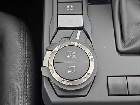 Used 2024 Toyota Tacoma SR5 AWD/4WD image 66
