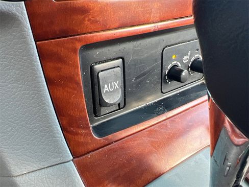 Used 2010 Toyota Highlander Limited image 24