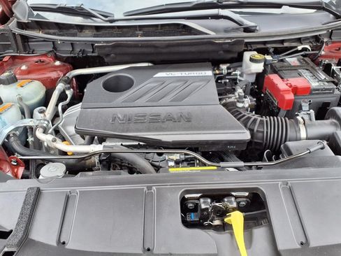 Used 2025 Nissan Rogue SV AWD/4WD image 3