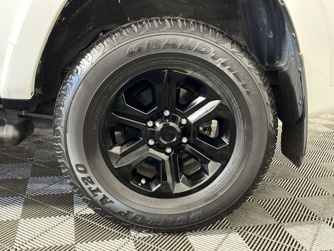 Used 2019 Toyota 4Runner SR5 image 12