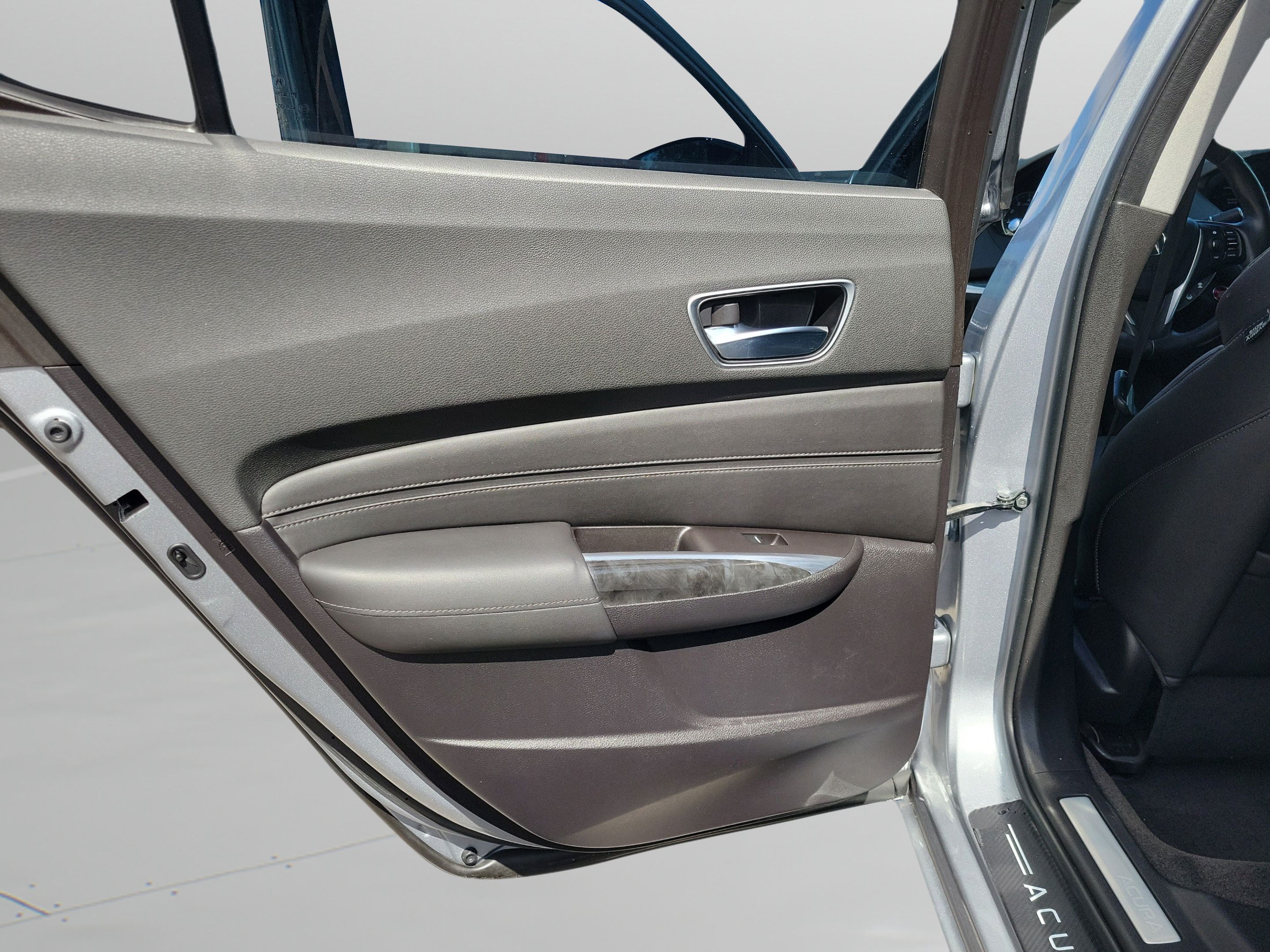 Used 2019 Acura TLX FWD image 11