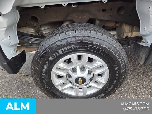 Used 2025 Chevrolet Silverado 2500 LT w/ Convenience Package AWD/4WD image 15