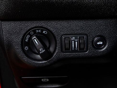 Used 2016 Dodge Challenger R/T Scat Pack image 17