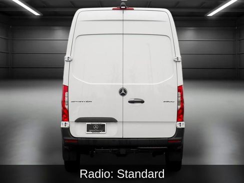 Used 2025 Mercedes-Benz Sprinter 2500 image 4