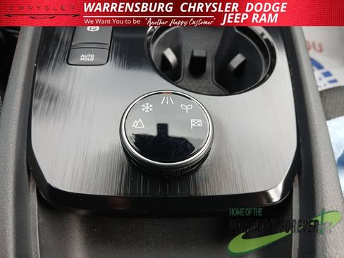 Used 2024 Nissan Rogue SV AWD/4WD image 27