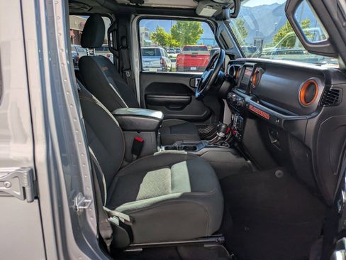Used 2021 Jeep Gladiator Mojave AWD/4WD image 33