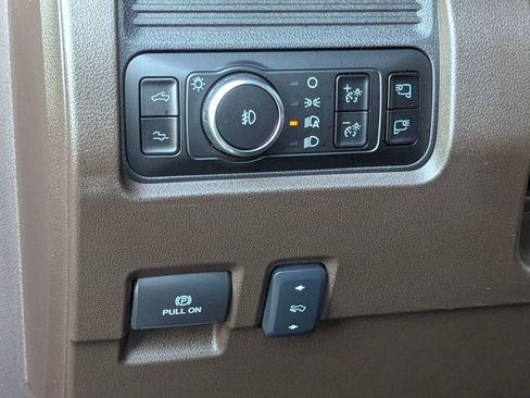 Certified 2025 Ford F450 King Ranch w/ Chrome Package image 17