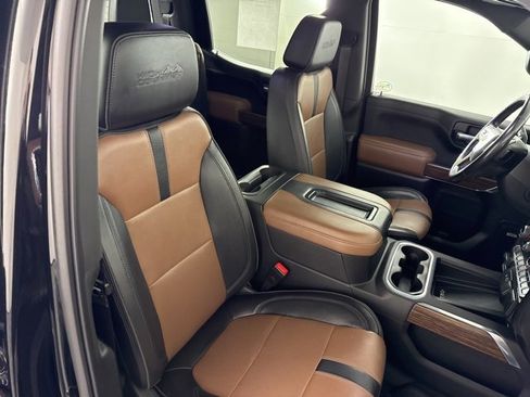 Used 2021 Chevrolet Silverado 1500 High Country image 12