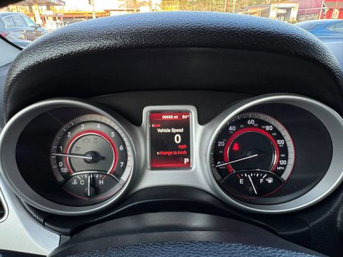 Used 2017 Dodge Journey SE FWD image 19