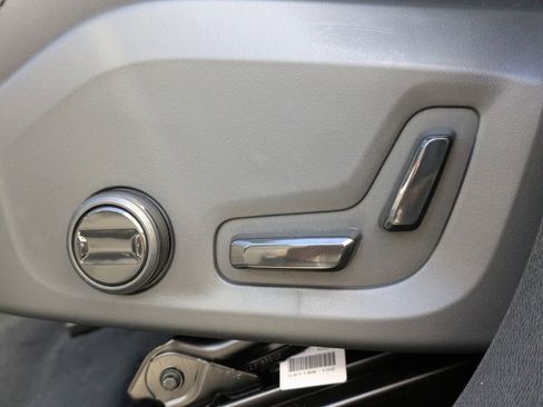 New 2026 Volvo XC60 B5 Plus w/ Protection Package Premier image 25