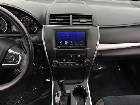 Used 2017 Toyota Camry XSE image 19