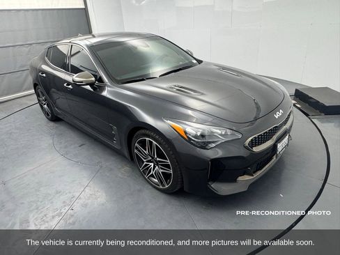 Used 2023 Kia Stinger GT2 image 7