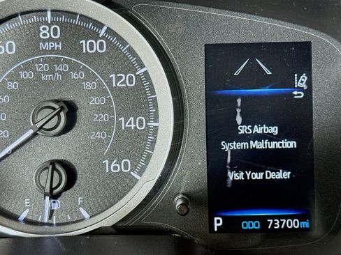 Used 2020 Toyota Corolla LE w/ LE Premium Package FWD image 15