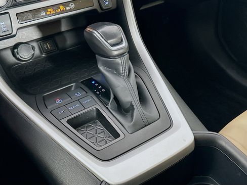 Used 2025 Toyota RAV4 XLE Premium FWD image 24