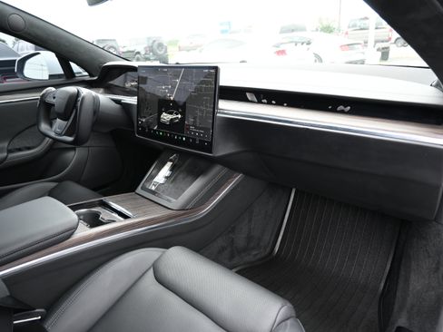 Used 2022 Tesla Model S AWD/4WD image 14