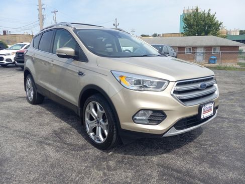 Used 2017 Ford Escape Titanium w/ Equipment Group 301A FWD image 3