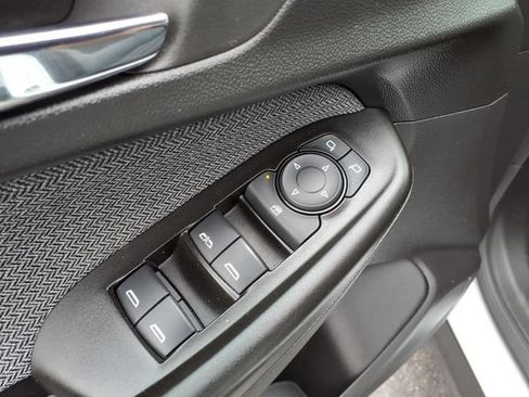 Used 2023 Chevrolet TrailBlazer LT AWD/4WD image 11