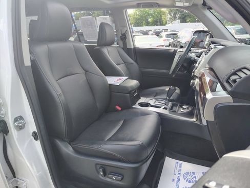 Used 2024 Toyota 4Runner Limited AWD/4WD image 23