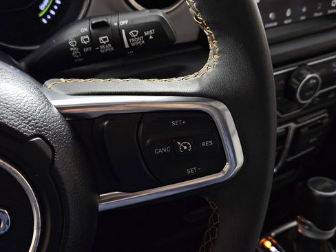 Used 2023 Jeep Wrangler Unlimited Sahara AWD/4WD image 21