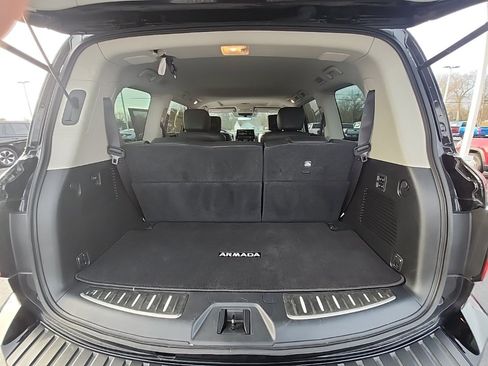 Used 2022 Nissan Armada Platinum w/ Captain's Chairs Package image 22