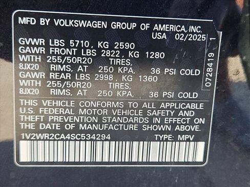 Used 2025 Volkswagen Atlas SE FWD image 25